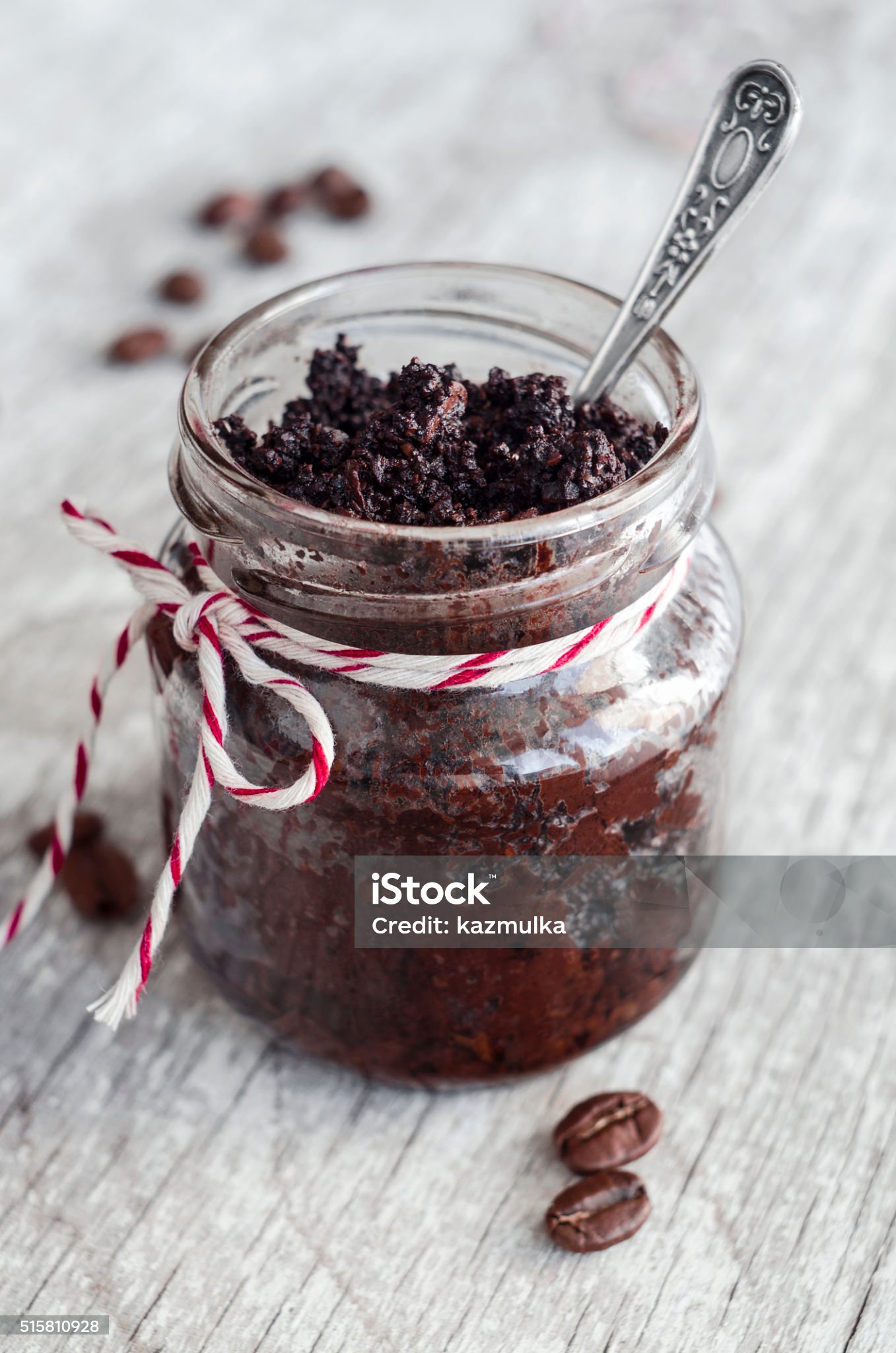 Café y de cacao (oscuro y chocolate) cara caseras y una exfoliación corporal